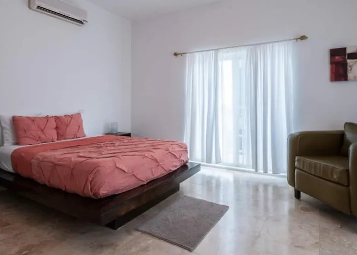 Villa Spacious 6br Bay-side Waterfront *