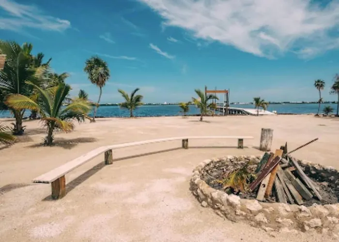 Spacious 6br Bay-side Waterfront San Pedro (Ambergris Caye)