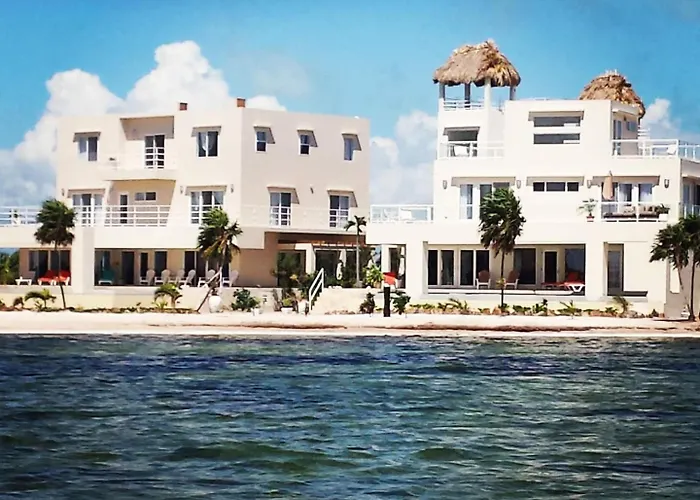 Spacious 6br Bay-side Waterfront Villa